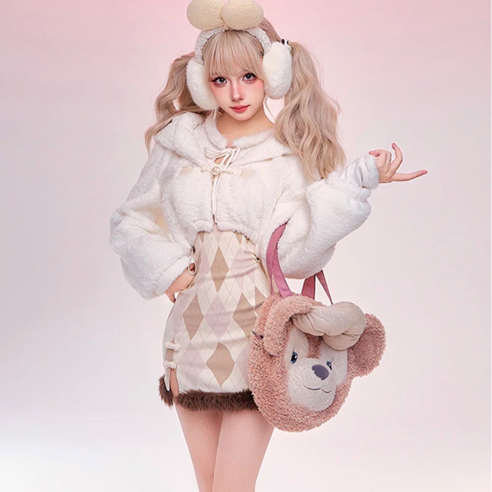 White Plush Coat Khaki Rhombus Dress Suit